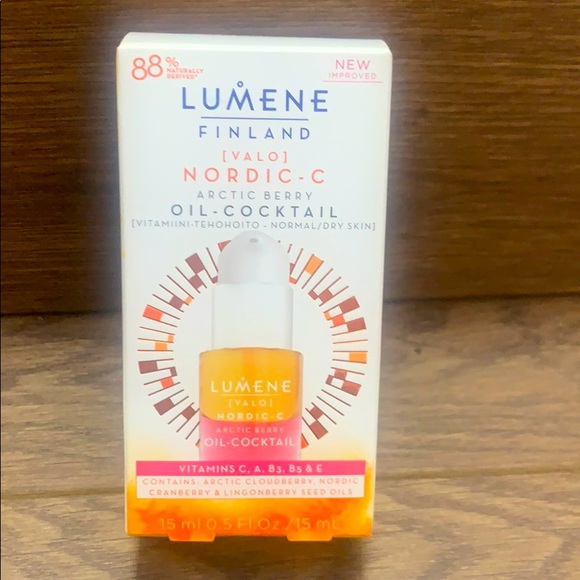 New Lumene Arctic Berry Oil-Cocktail - Picture 1 of 4